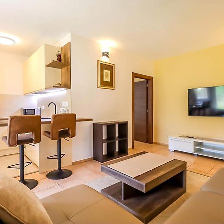 Apartments Primo - Pula Zewnętrze zdjęcie